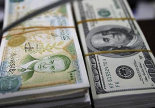 الدولار يقفز حاجز المئتي ليرة أمام الليرة السورية