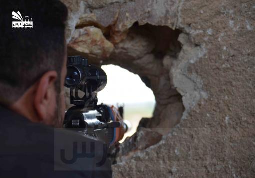 اشتباكات عنيفة في حندرات وقوات الأسد تفجر جامع في حلب
