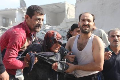 معارك متفرقة في حلب وقصف جوي مكثف