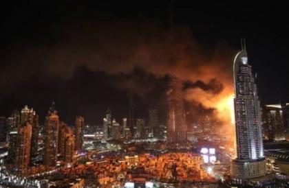 حريق ضخم في فندق قرب برج خليفة في دبي