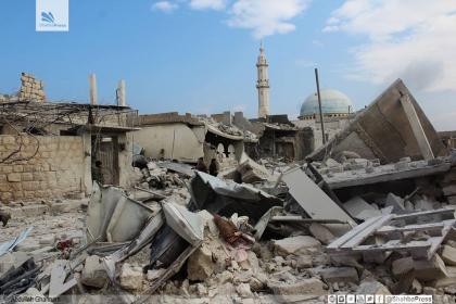 الطيران الروسي ومروحي البراميل يقصف حلب ومعارك متفرقة تشهدها الجبهات