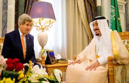 كيري يجتمع مع العاهل السعودي لبحث سوريا قبل محادثات فيينا