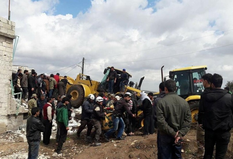 قصف جوي ومدفعي على ريف ادلب يوقع شهداء وجرحى