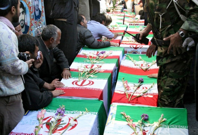 دفن 8 من عناصر الحرس الثوري الإيراني قتلوا في سوريا