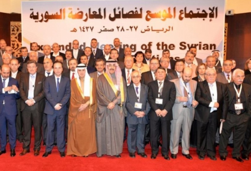 المعارضة السياسية السورية تؤجل اجتماعها في الرياض إلى الغد