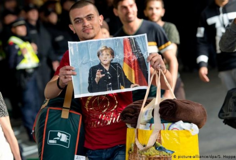 خمس سنوات على موجة اللاجئين إلى ألمانيا.. هل كسبت ميركل التحدي؟