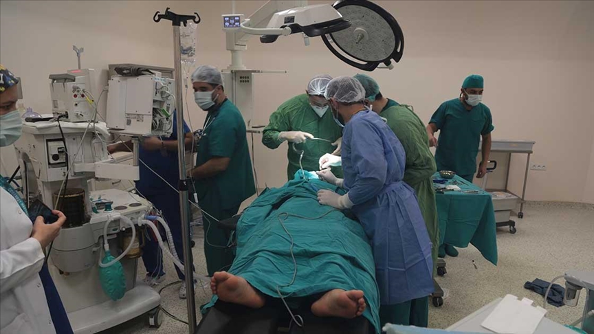 خلال يومين.. أطباء أتراك يجرون 40 عملية جراحية شمالي سوريا