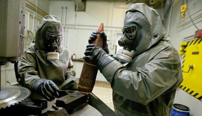 مجلة أمريكية تتحدث عن فرصة لمنع الأسد وروسيا من استخدام “الكيماوي”