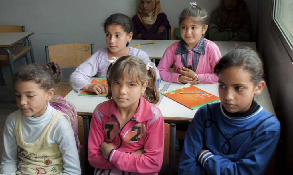 التربية اللبنانية تمنع الطلاب السوريين اللاجئين من التقدم للامتحانات