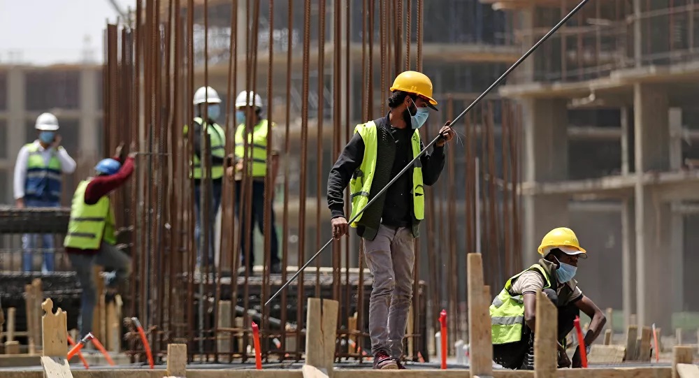 دولة عربية تعلن حاجتها لمليون عامل مصري