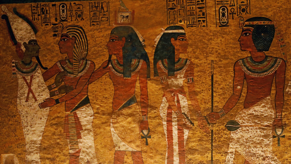 هل اكتشفت بعثة مصرية هياكل عظمية تعود لجيش فرعوني في البحر؟