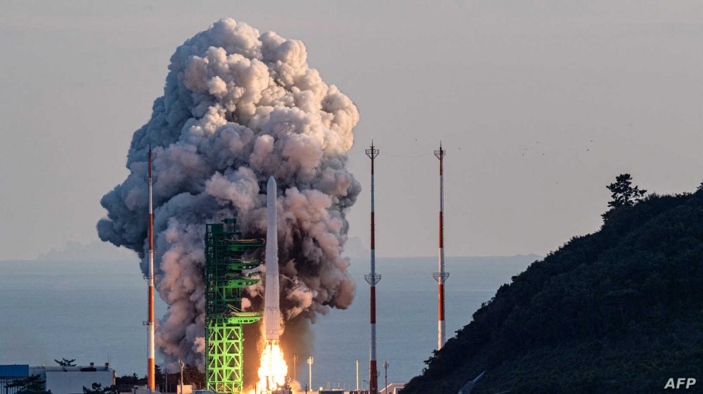 كوريا الجنوبية تفشل في وضع حمولة وهمية في المدار بعد عملية إطلاق ناجحة لأول صواريخها الفضائية