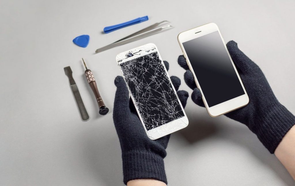 تطوير زجاج فولاذي قد يضع النهاية لمشكلة تحطم شاشات الهواتف الذكية