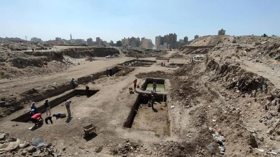 مصر.. اكتشاف أجزاء من واجهة معبد الملك الفرعوني “نختنبو الأول”