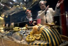 صورة تفسير سر البقع “الغريبة” في مقبرة توت عنخ آمون!
