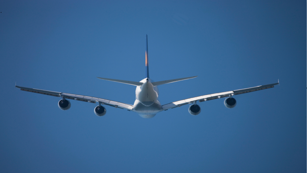 طائرة “إيرباص” A380 عملاقة تعمل بزيت “القلي” تكمل رحلة استمرت 3 ساعات