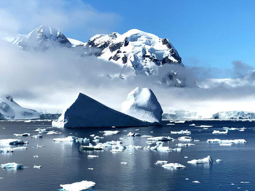 أنتاركتيكا.. اكتشاف “غريب” في السحب فوق المحيط الجنوبي