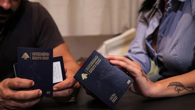 من بينها لبنان وسوريا.. كم يدفع المسافرون مقابل بعض أغلى جوازات السفر بالعالم؟