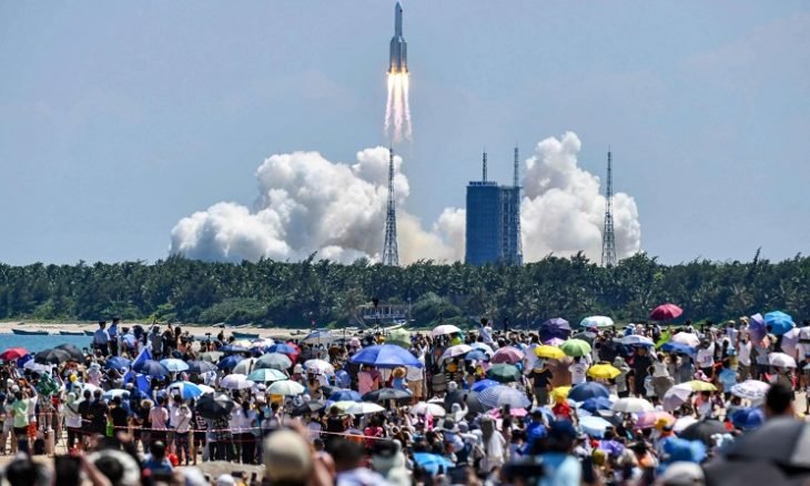 عودة غير مضبوطة.. حطام صاروخ الفضاء الصيني يسقط في المحيطين الهادئ والهندي