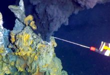 صورة اكتشاف حقل من الفتحات الحرارية المائية الغامضة في أعماق المحيط الهادي