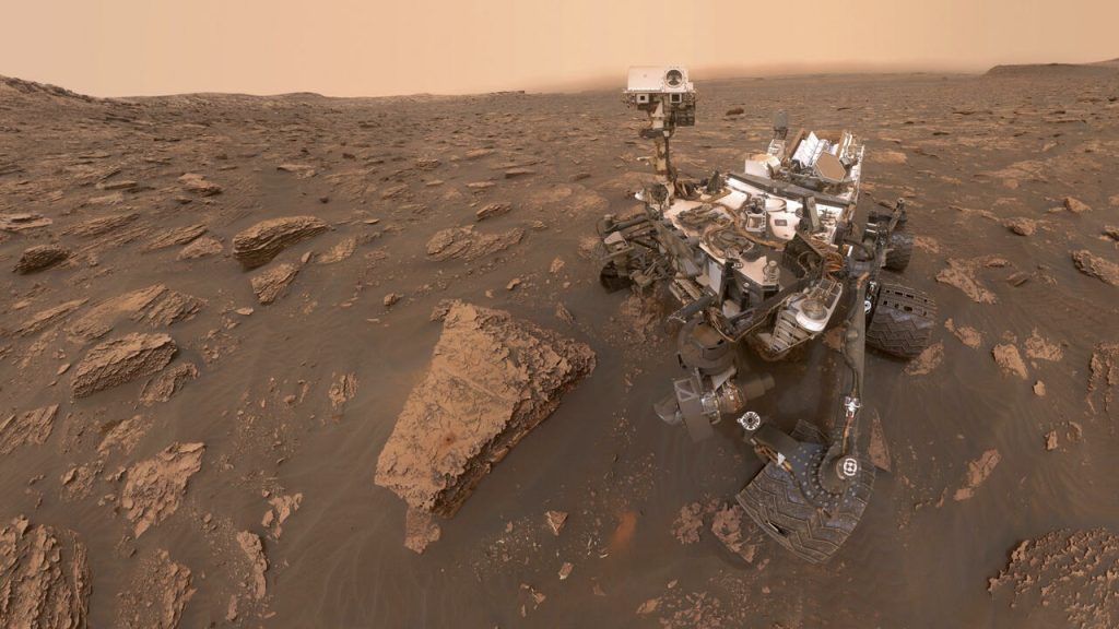 مسبار ناسا الجوال “كوريوسيتي” يستكشف منطقة جديدة على المريخ
