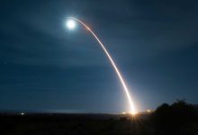 صورة قادر على اختراق الغلاف الجوي للأرض.. الجيش الأميركي يختبر صاروخ “الردع”
