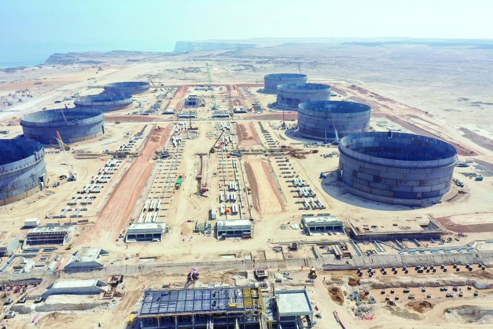 عُمان تستعد لتصبح واحدة من أكبر مواقع تخزين النفط في الشرق الأوسط