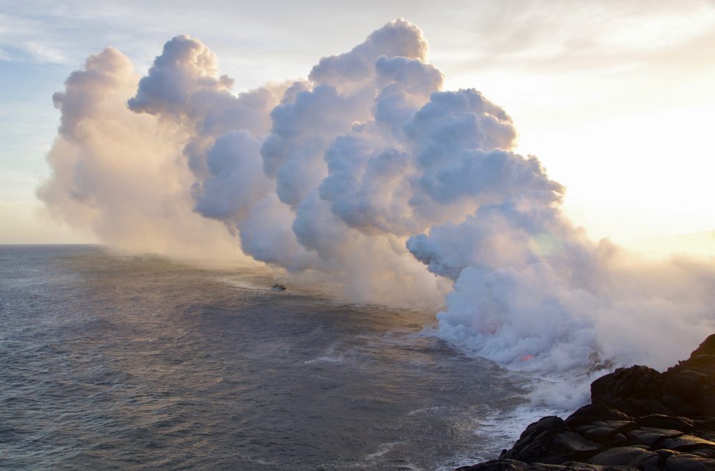 بمساحة 4000 متر.. بركان تحت الماء ينشئ جزيرة جديدة في المحيط الهادئ