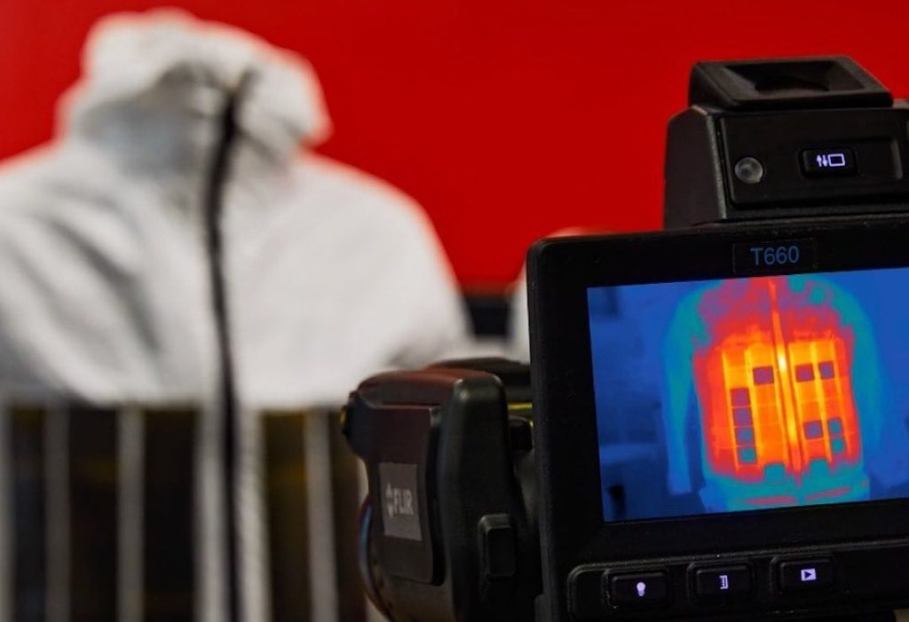 علماء يعكفون على تطوير سترة للتخفي من كاميرات الأشعة تحت الحمراء