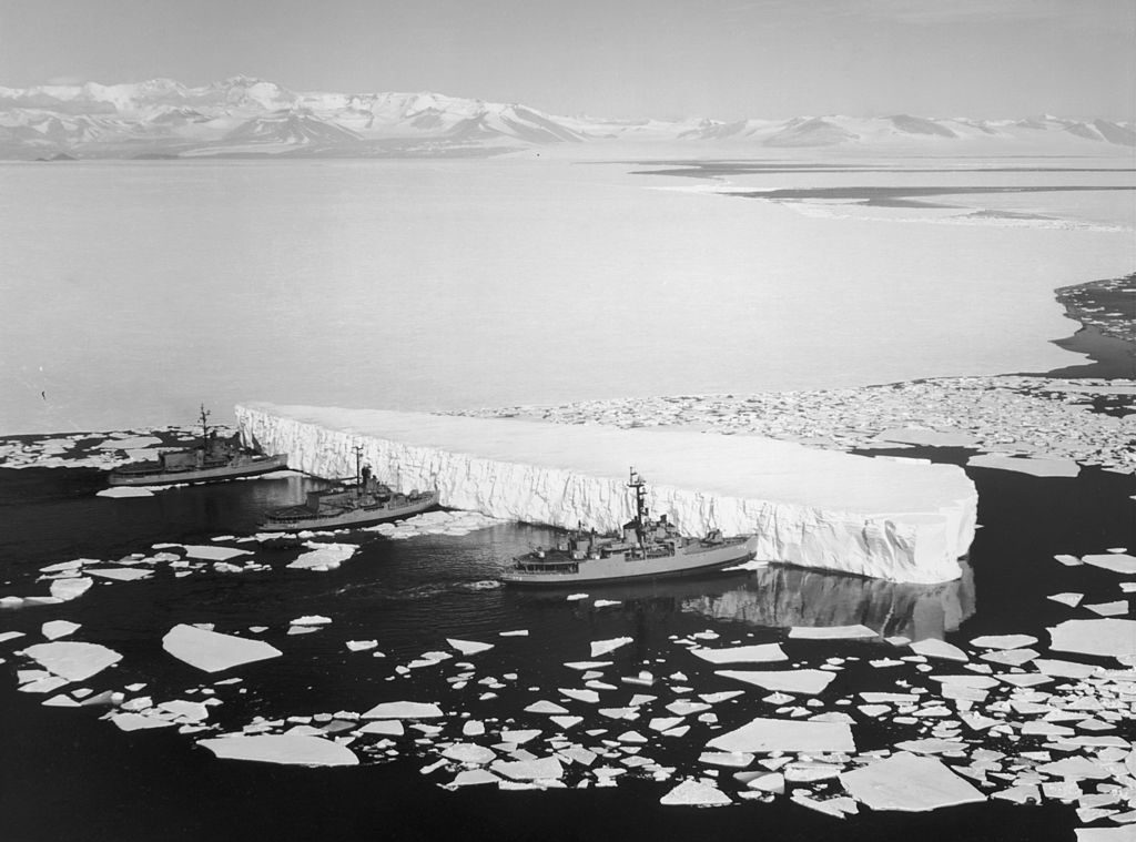 اكتشاف نهر ضخم تحت جليد أنتاركتيكا