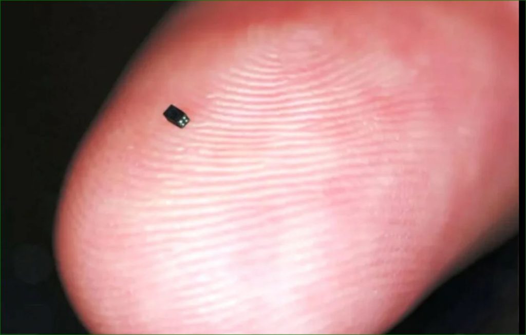 بحجم حبة رمل.. الكشف عن أصغر كاميرا في العالم