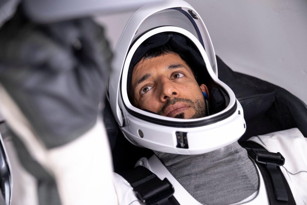 رائد الفضاء الإماراتي يشارك فيديو عن تحضير القهوة في ظروف انعدام الجاذبية