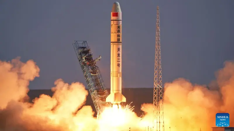 “التنين السماوي”.. شركة صينية خاصة تطلق بنجاح صاروخ يعمل بالوقود السائل إلى الفضاء