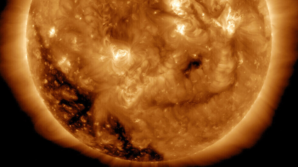 “أبرد” مناطق الشمس مخازن سرية لتسخين الإكليل الشمسي حتى مليون درجة